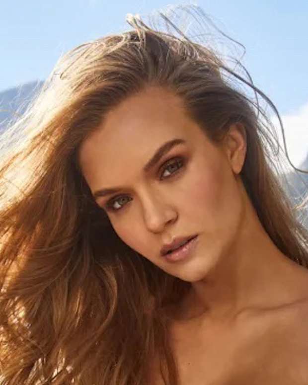 Josephine Skriver